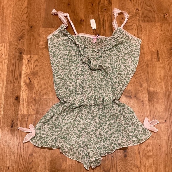 Victoria's Secret Other - Victoria’s Secret Pout Romper Y2K / 90s size small